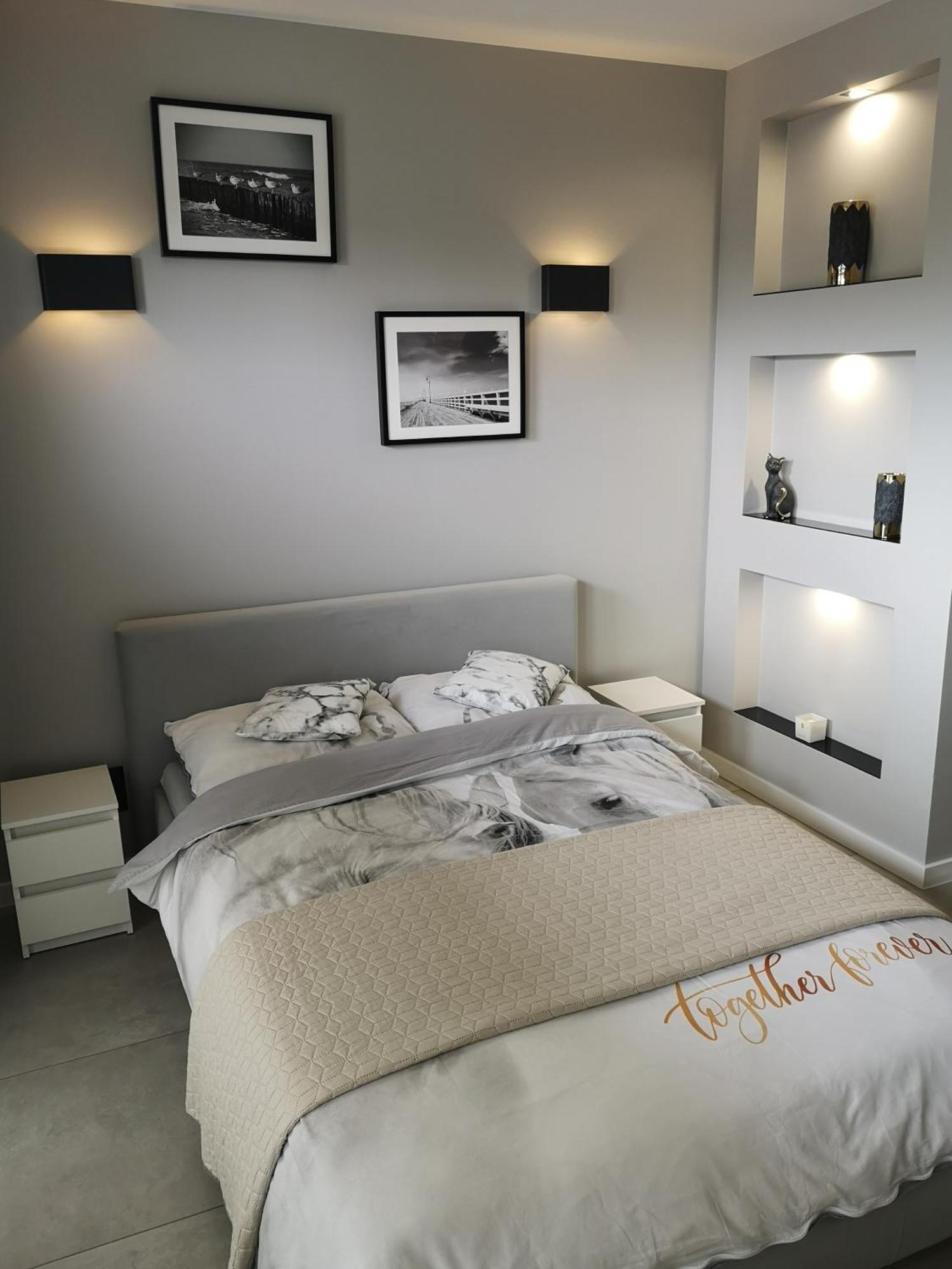 Grey Bezplatny Parking Apartment *